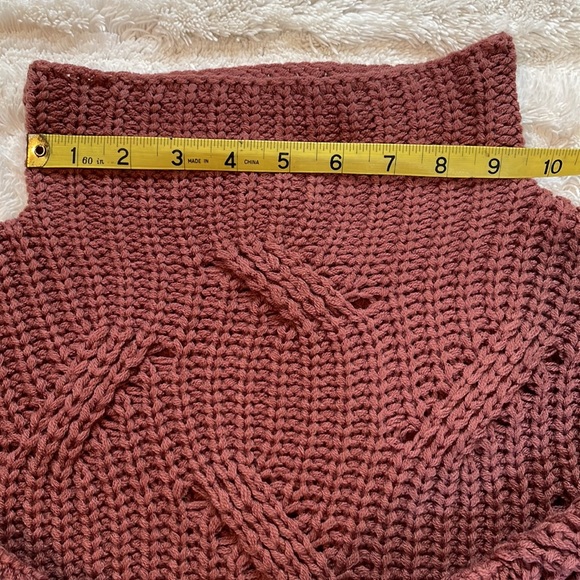 Savvi - Jessie - Women’s sweater, cable knit, burgundy, size medium. - Picture 11 of 11